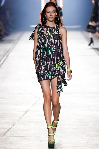 Look 35